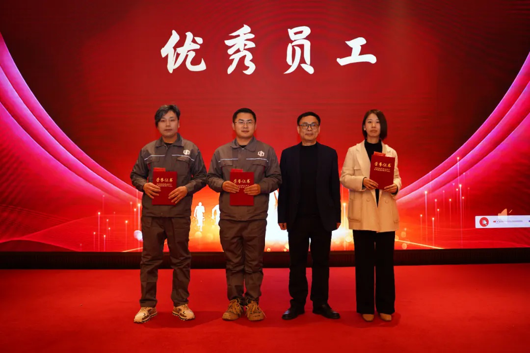 1736320276130085.jpg 640.webp (9).jpg