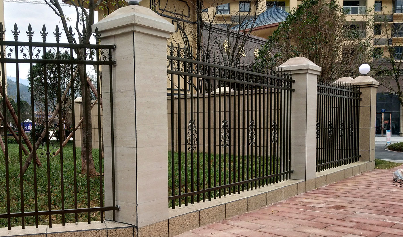 貴州凱里暢達(dá)國(guó)際廣場(chǎng)（洞石、花崗巖）